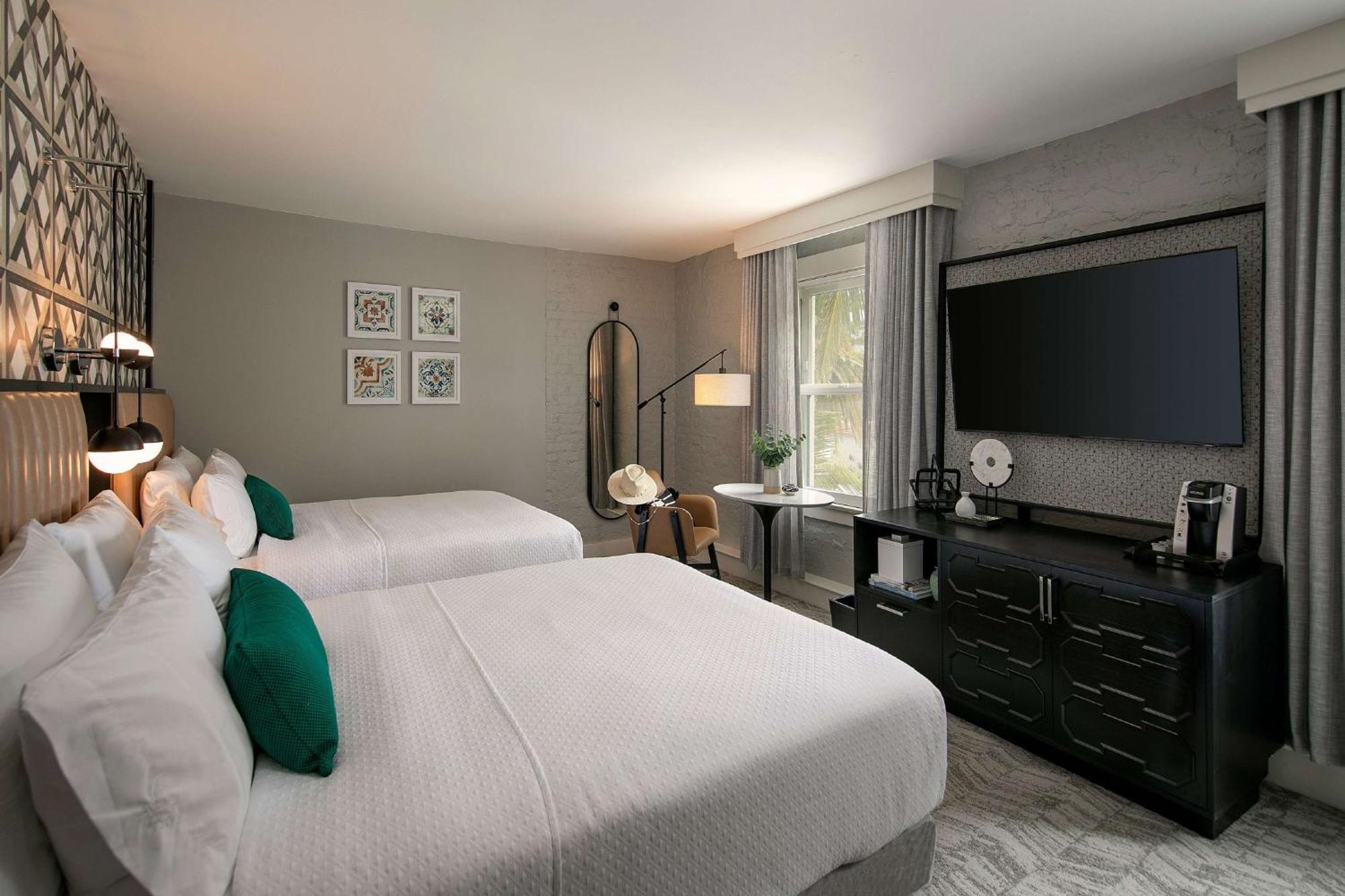 Hotel Virginia Santa Barbara, Tapestry Collection By Hilton Exteriör bild