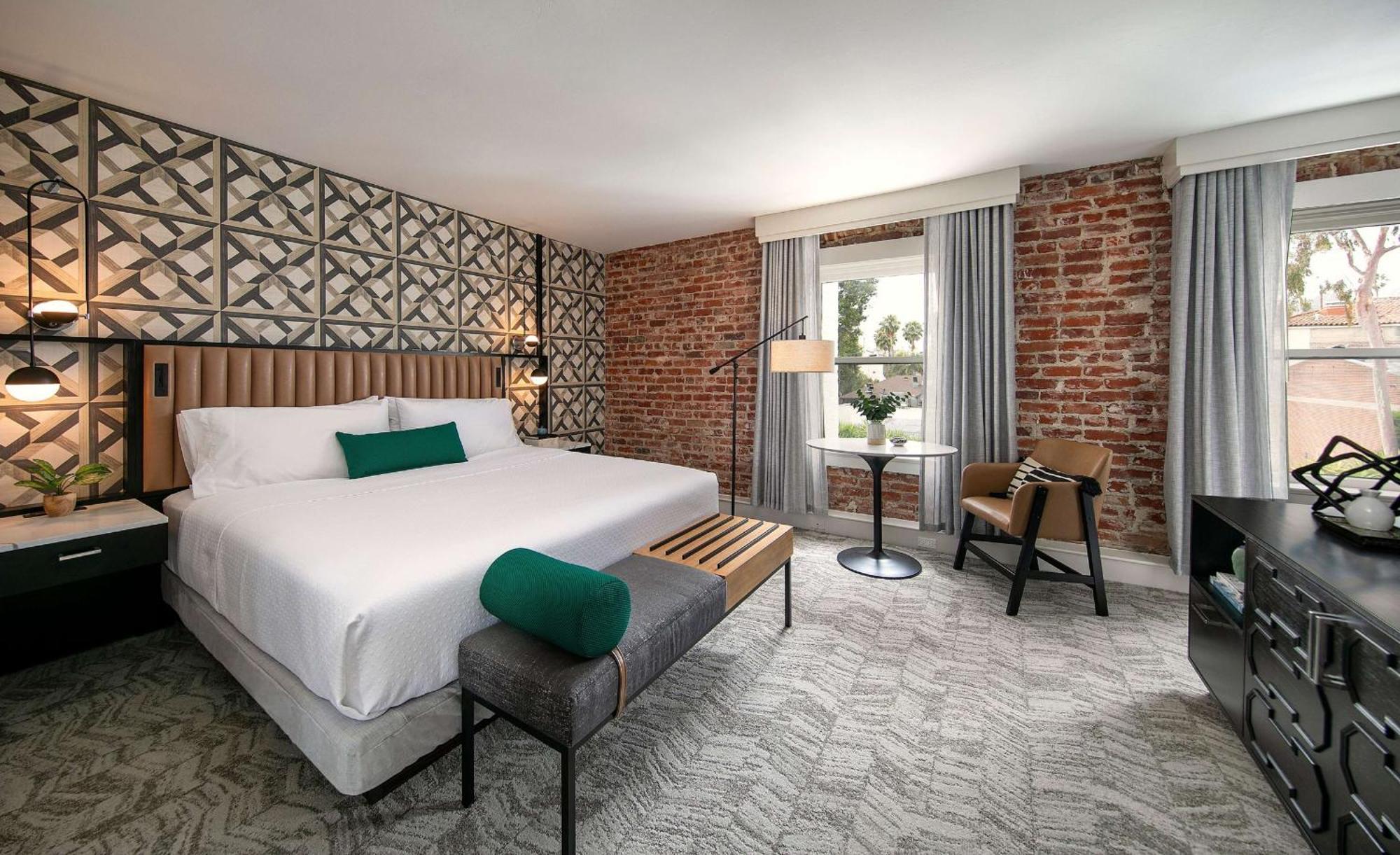 Hotel Virginia Santa Barbara, Tapestry Collection By Hilton Exteriör bild