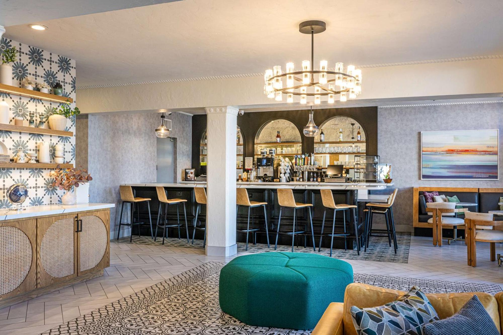 Hotel Virginia Santa Barbara, Tapestry Collection By Hilton Exteriör bild