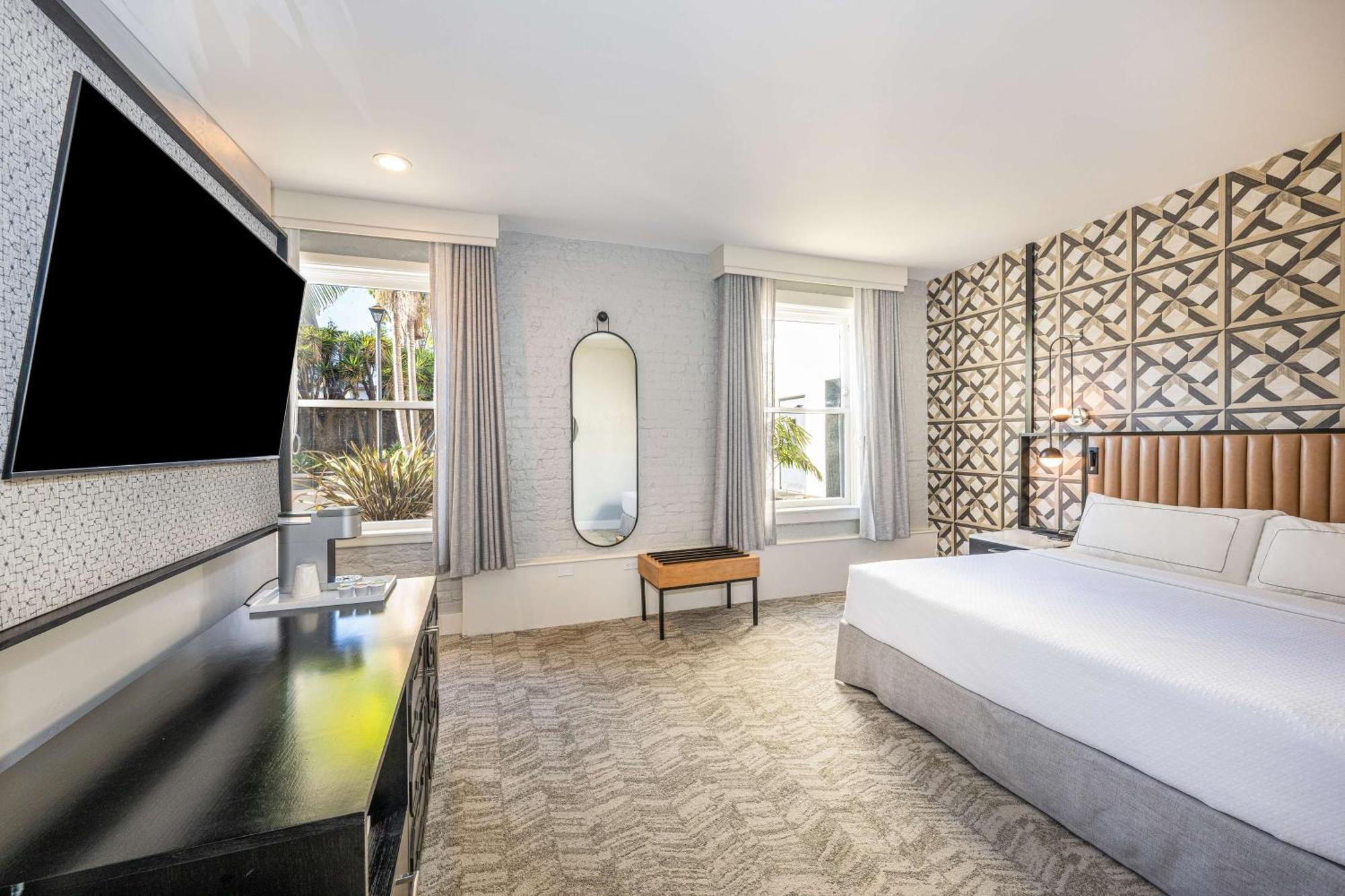 Hotel Virginia Santa Barbara, Tapestry Collection By Hilton Exteriör bild