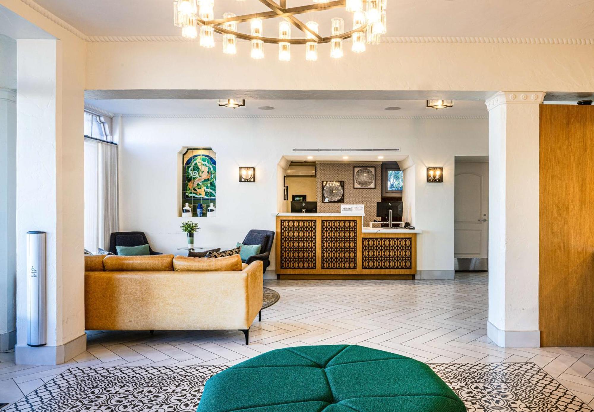 Hotel Virginia Santa Barbara, Tapestry Collection By Hilton Exteriör bild