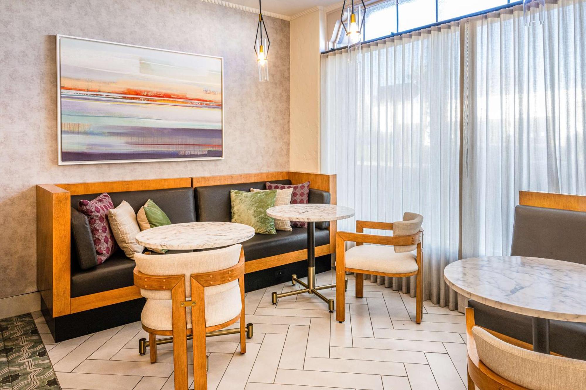 Hotel Virginia Santa Barbara, Tapestry Collection By Hilton Exteriör bild